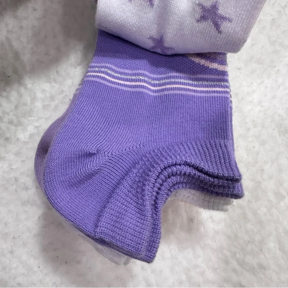 Girl’s Under Armour No-Show Socks